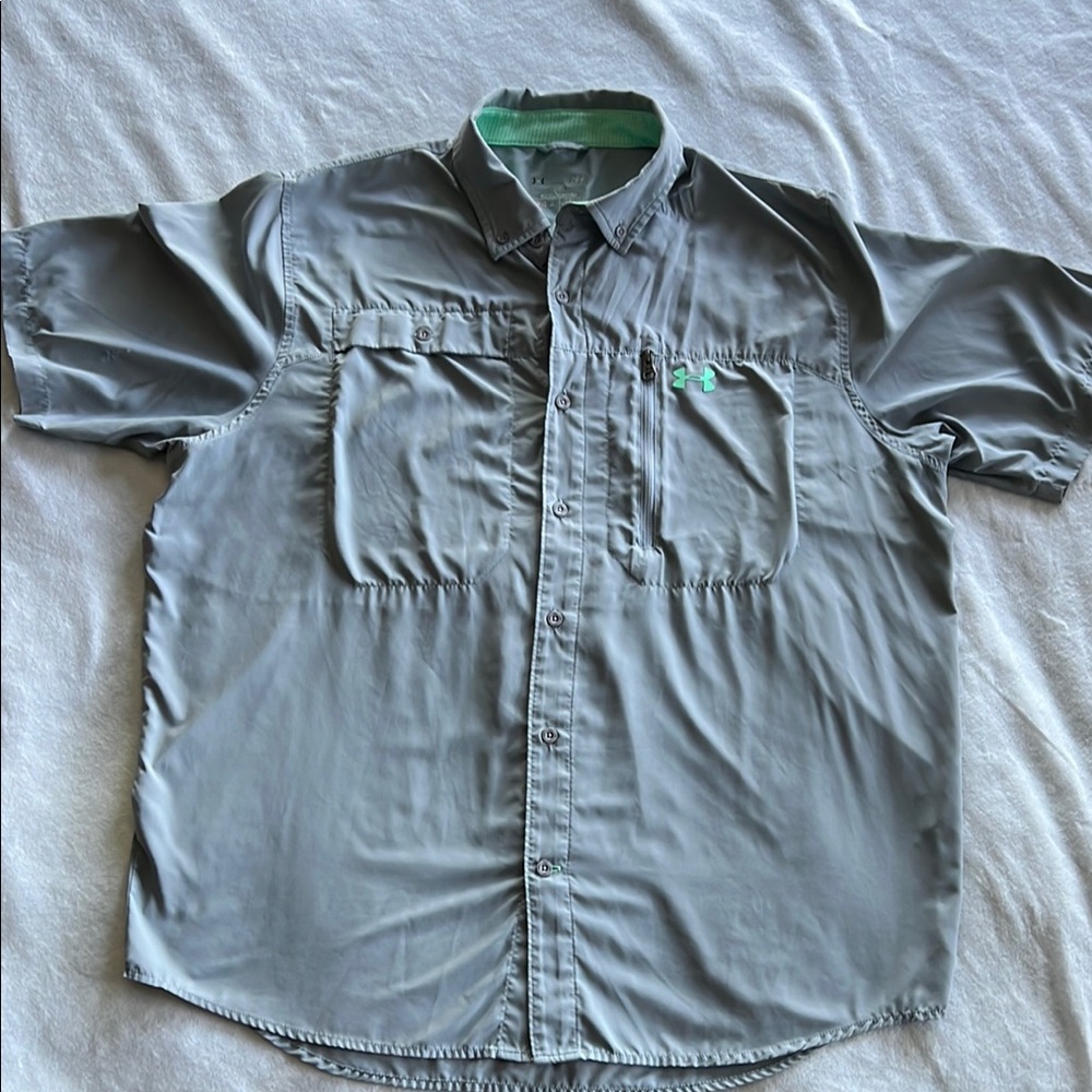 Under Armour Gray Short Sleeve Shirt